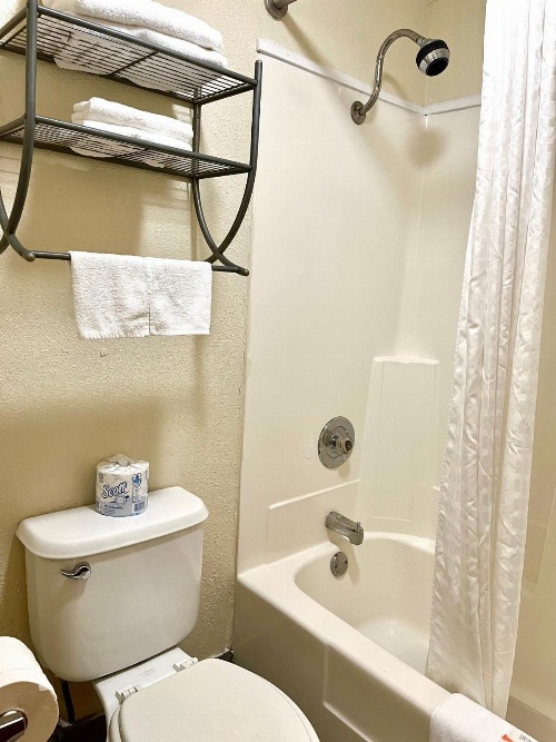 West Bank Inn image 2