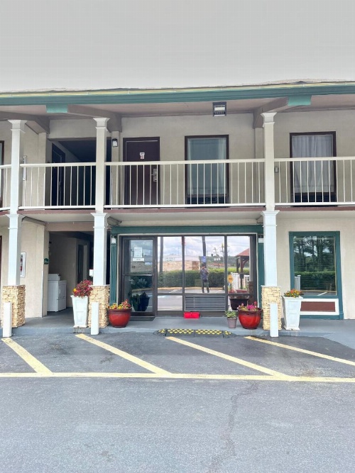 West Bank Inn image 28