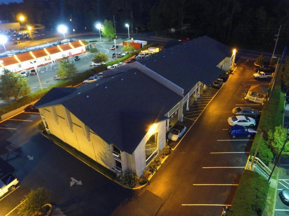 West Bank Inn Image 36