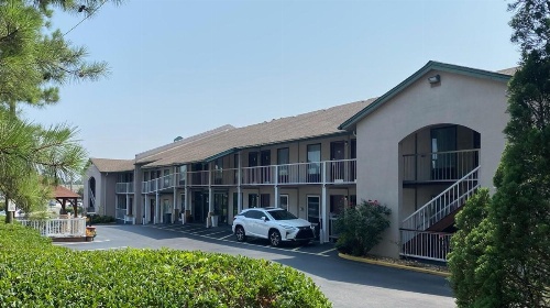 West Bank Inn image 41