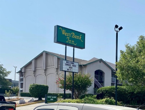 West Bank Inn image 42